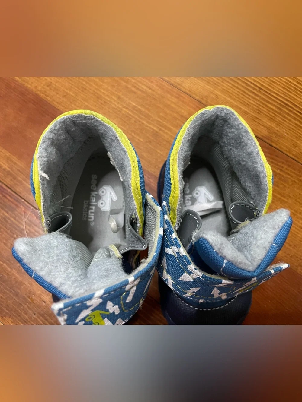 See Kai Run Blue and Yellow Lightning Strap Winter Snow Boots Size 5